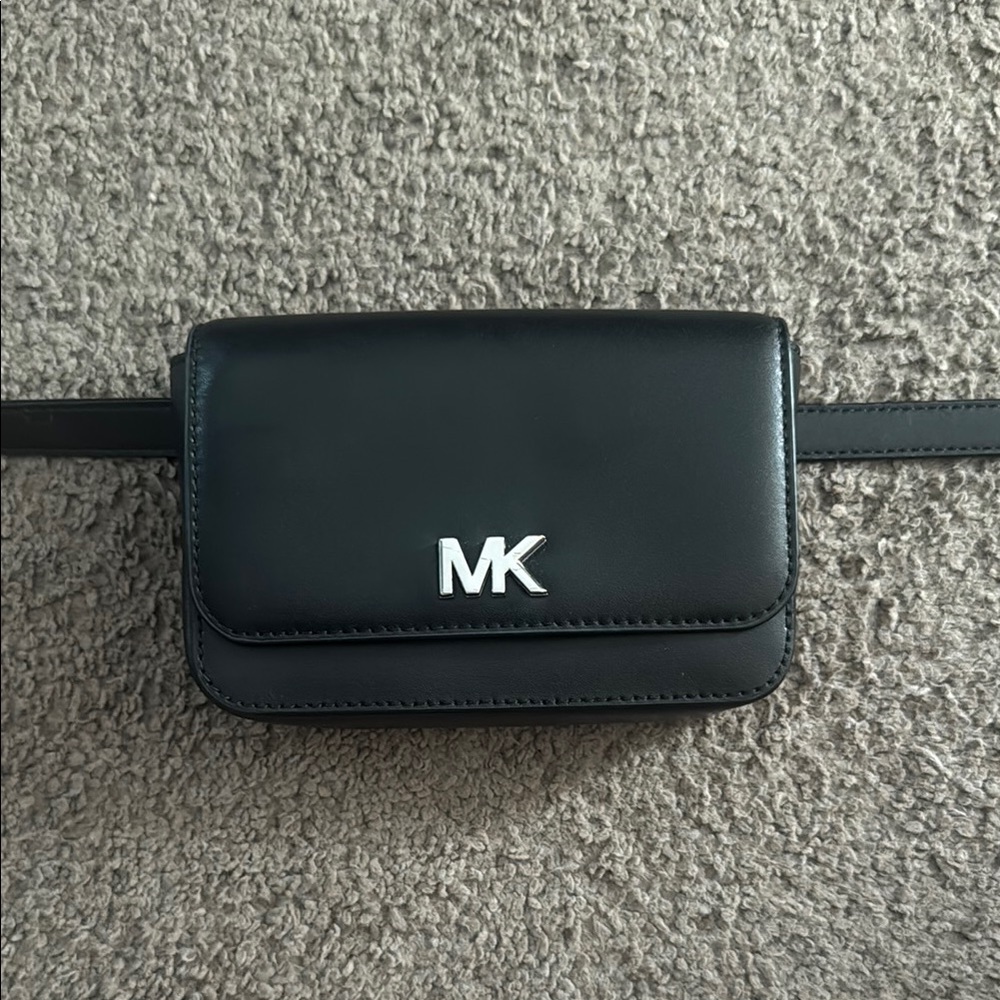 Michael Kors Jet Set Black Belt Bag